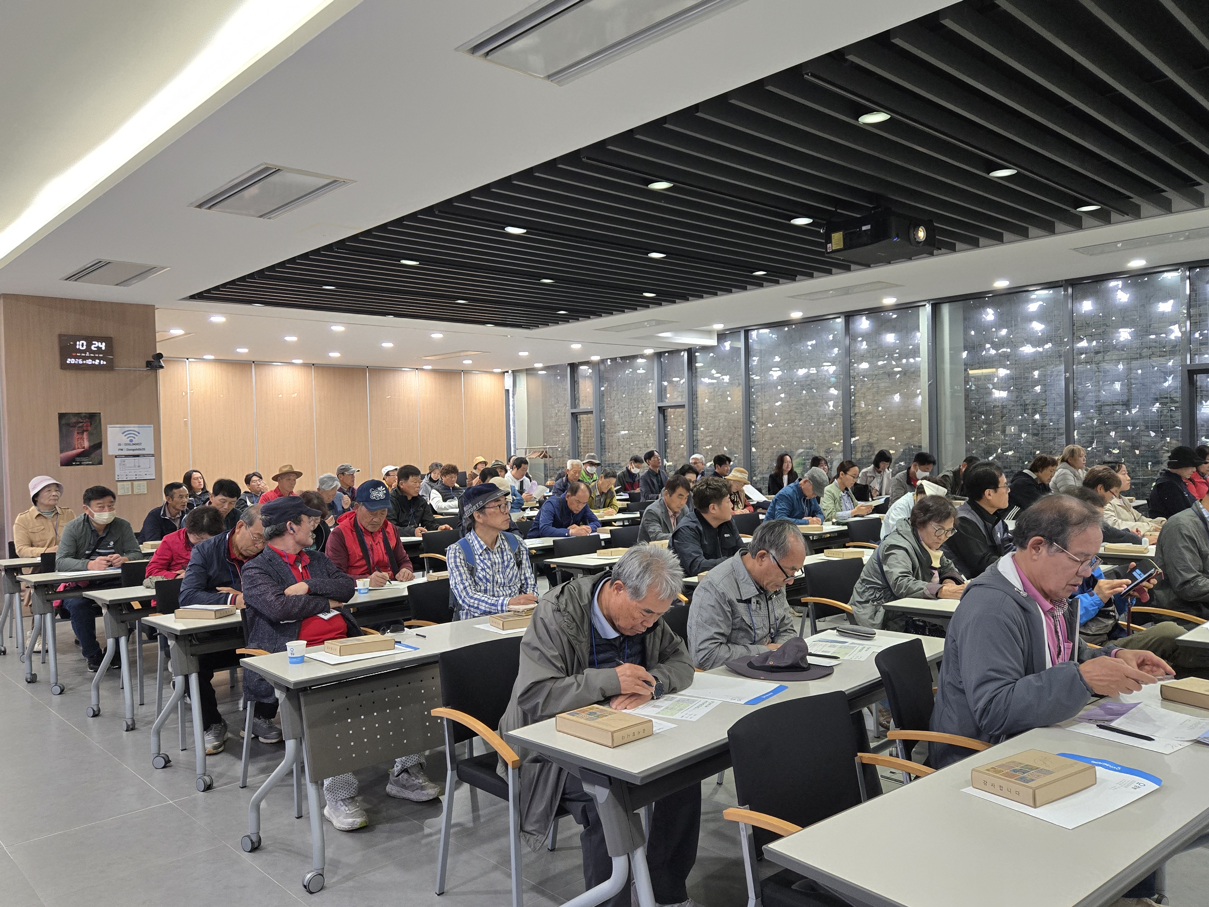 경남 사천시농업인대학 현장교육으로 미래농업 동향 살펴