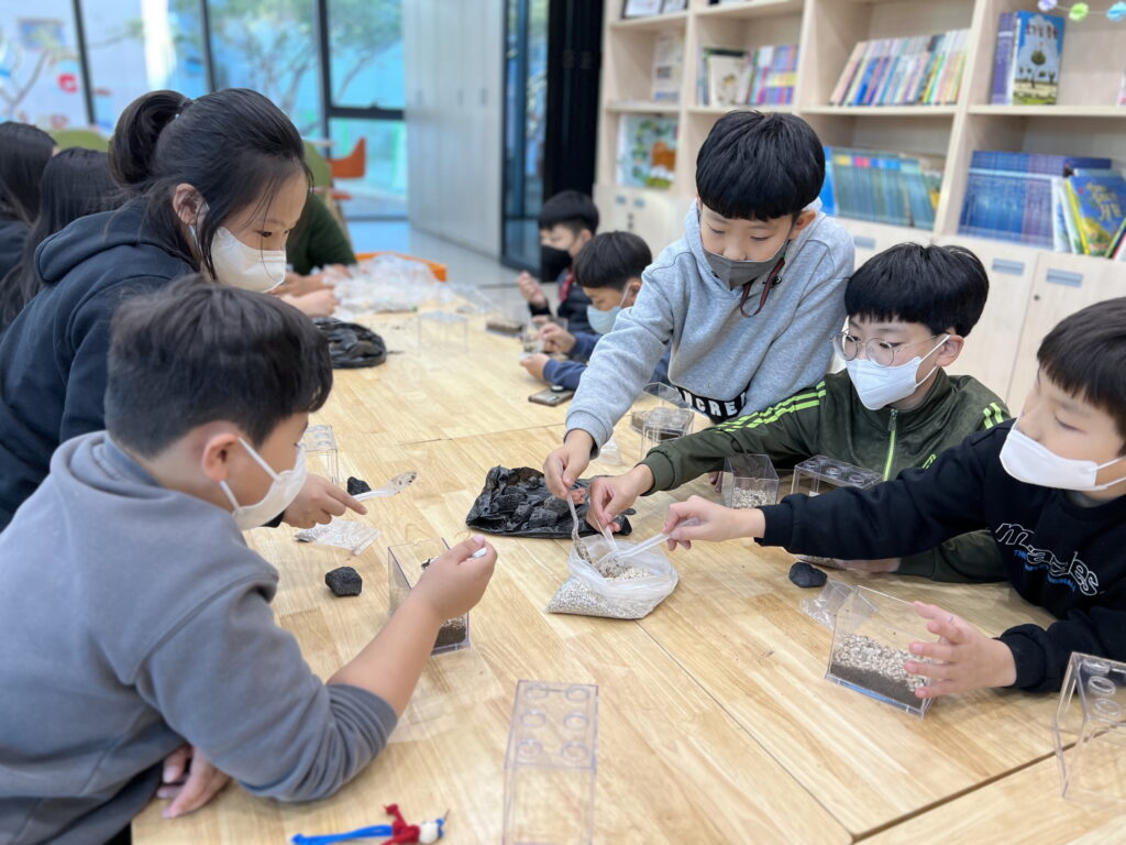 경남 밀양시 마더센터 초등돌봄사업 지역주민 호응