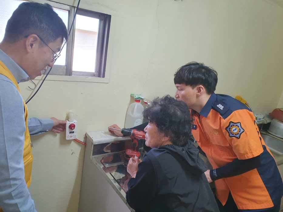 삼천포발전본부, 「화재취약가구에 가스안전차단기 설치 지원」