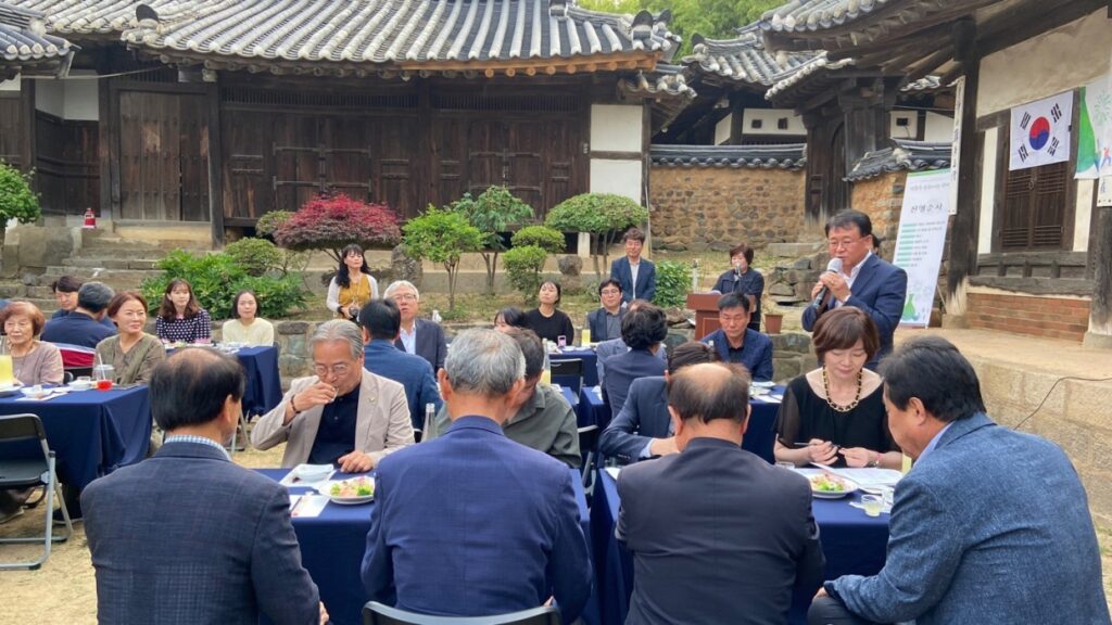 경남 밀양시 교동방문주, 밀양시 도시재생의 황금빛을 담다