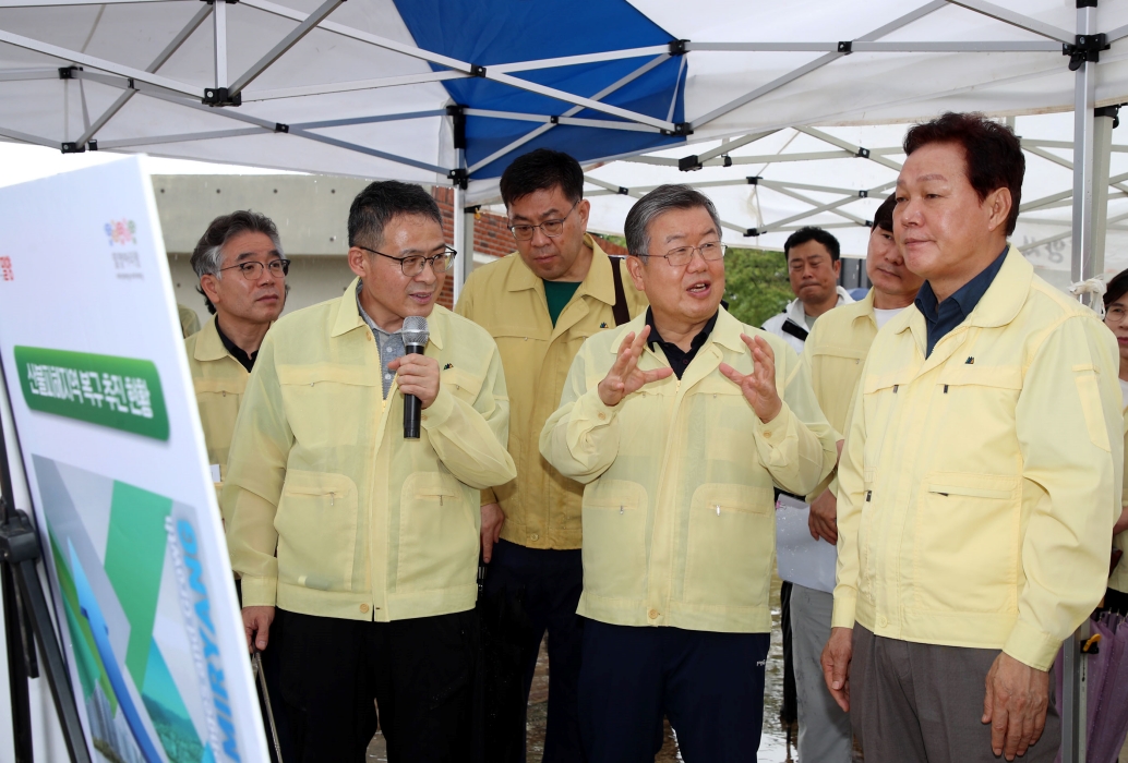 ［동정］박일호 밀양시장, 「박완수 도지사와 함께 삼랑진 홍수 취약지구 현장」 점검