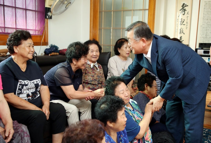 ［동정］박일호 밀양시장, 폭염대비 경로당 어르신 안부 확인