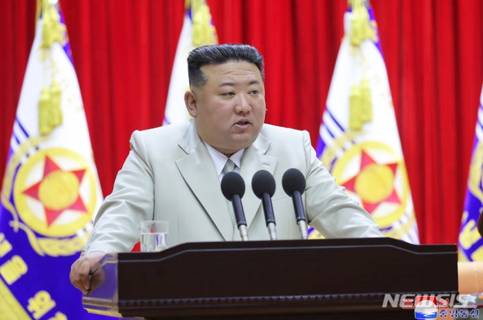 북한, 「남한 점령」전군지휘훈련 돌입…김정은 지휘소 방문