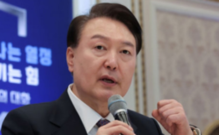 윤 지지율, 「1%p 오른 33%」…부정평가 58%[한국갤럽]