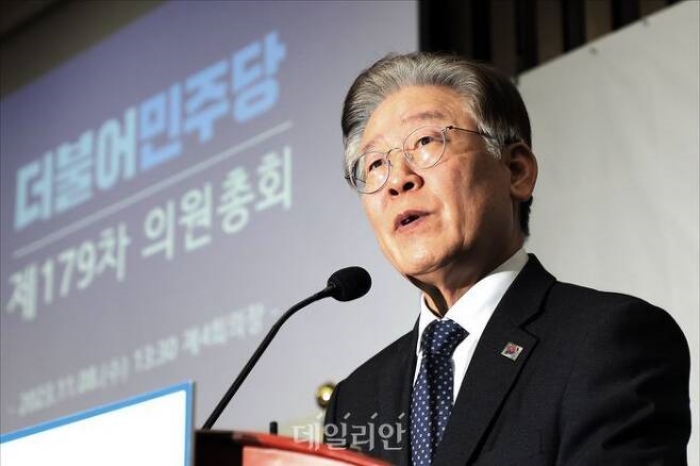 국민 46.5% 『이재명 수사 검사 탄핵 지나쳐』…57.5% 『李 사법리스크 있다』 [데일리안 여론조사]