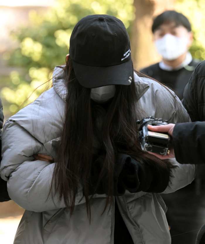 「20개월 아들 굶기고 남친과 여행」, 「남편에 버림받자 딸 질식사」…비정한 엄마들