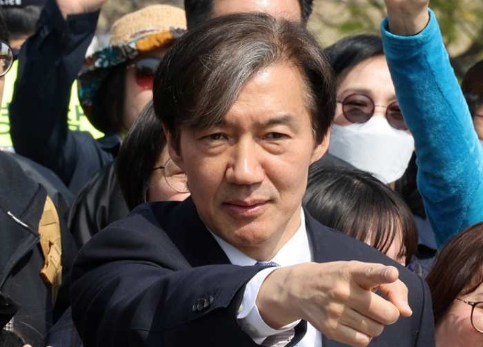 복면가왕 9주년 결방에…조국당 『9시 뉴스, 구구단은?』