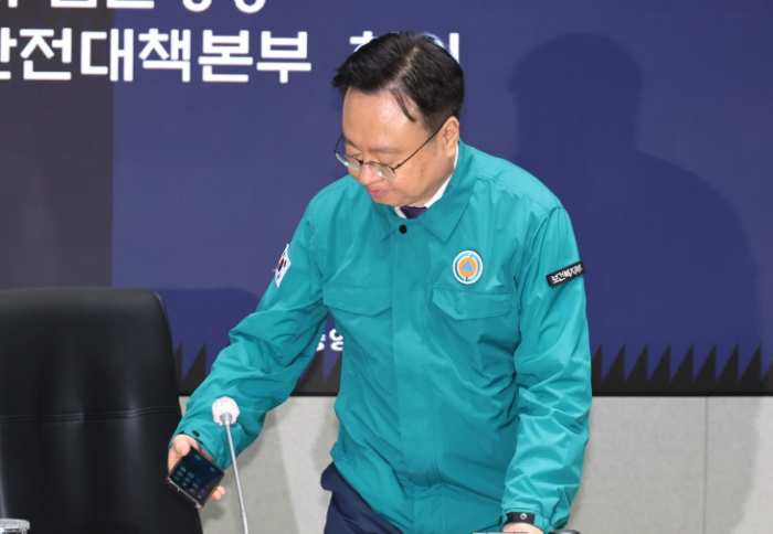 의대 증원 회의록 두고 「소모적 논쟁」… 복지·교육부 장차관 고발당해