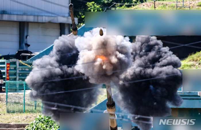 해병대, 서해 앞바다에 290여발 사격…7년 만에 훈련 재개