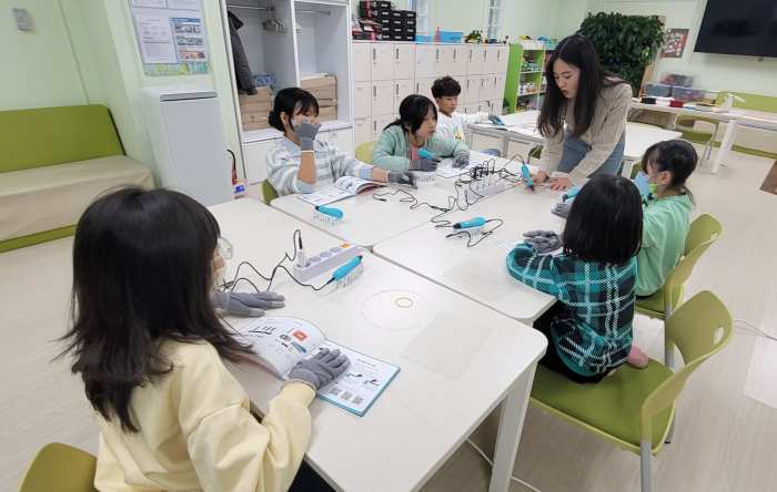돌봄 공백 해소! 아이와 부모 모두 마음 든든한 「고성군다함께돌봄센터」