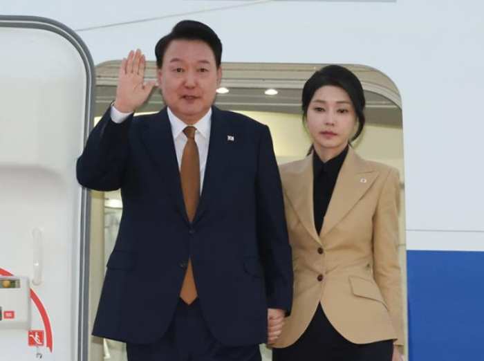 커지는 「김건희 리스크」… 尹 거부권으로 언제까지 감당할 수 있을까