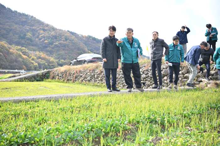 경남 남해군 『시금치 습해 피해, 농업재해 인정을』 기재부, 현장방문 답사 및 관계자 간담회 가져