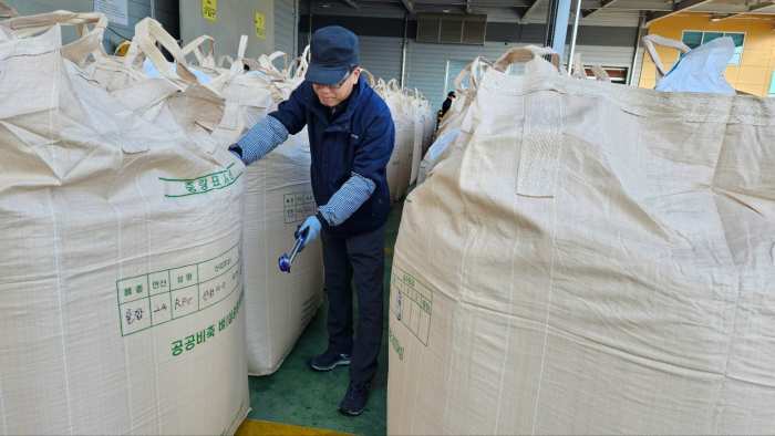 쌀값 상승을 위한 2024년산 공공비축 산물벼 인수 검사 시작