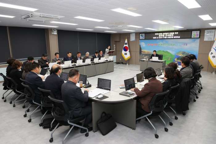 ［동정］이상근 고성군수, 2025년 첫 읍면장 연석회의 개최