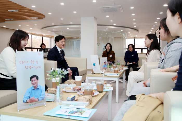 경남 밀양시,「안병구의 소통하기 좋은 날」출산 앞둔 예비 엄마들 만나