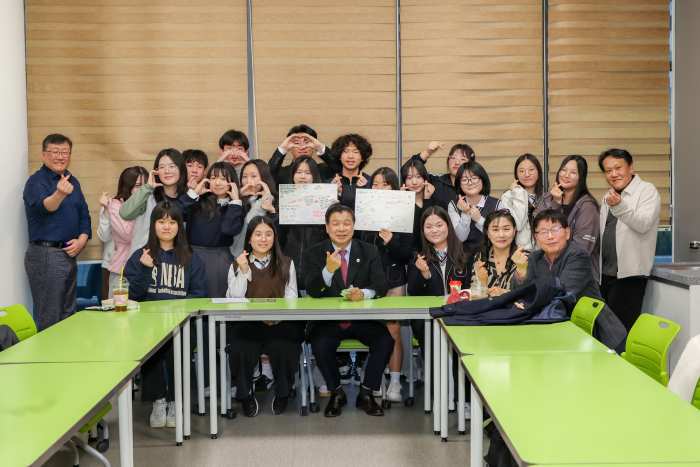 ［동정］이상근 고성군수, 글로벌 인재육성 프로그램 참여 학생 격려 방문