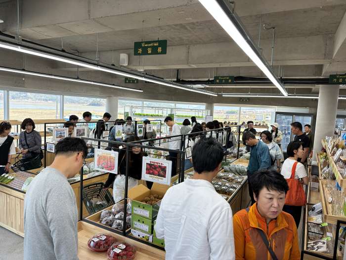 「남해 로컬푸드 직매장」인기행진…더 탄력 붙인다!