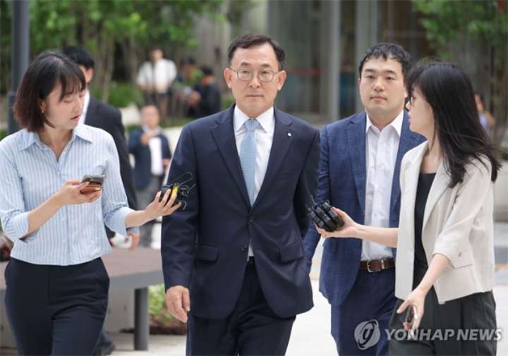 김건희특검,「집사 배우자 소환」…「의문의 46억」행방 확인될까