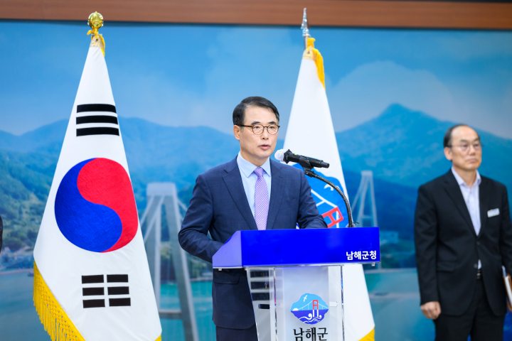 『소멸극복 위한 마중물…도비 확보 절실』장충남 군수,「도의회에 간곡한 호소」