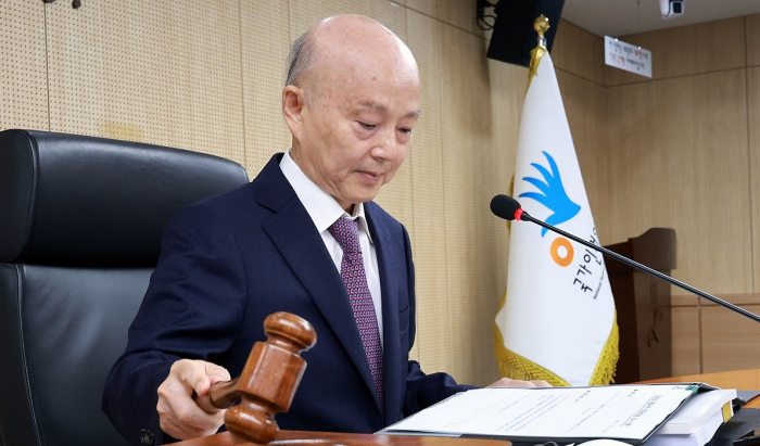 인권위원들『안창호 독단운영 위법』직격후 줄퇴장…상임위 파행