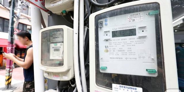 폭염에「에어컨 하루 종일 틀면 전기료 29만 원」…450kWh 넘으면『요금 폭탄』