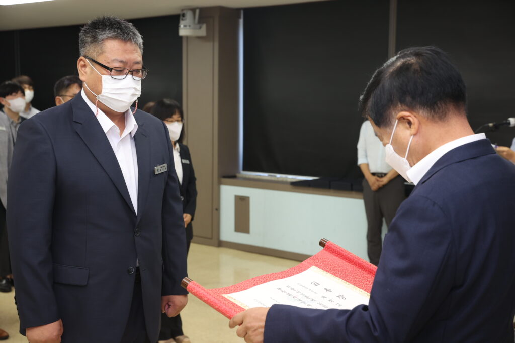 고성군, 2022년 하반기 정기인사 임용장 수여