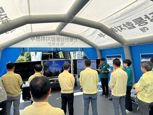 경남 남해군,「헬기 활용 소나무재선충병 훈증더미 제거사업」시연