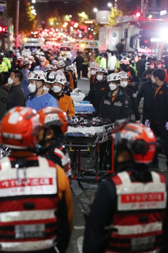 폭 4m·길이 50m 비탈길서 참사…매년 핼러윈 인파 몰렸는데 어쩌다가
