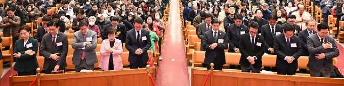 윤석열과 국힘 지도부, 법복 입었던 이들이 「법꾸라지」가 됐다