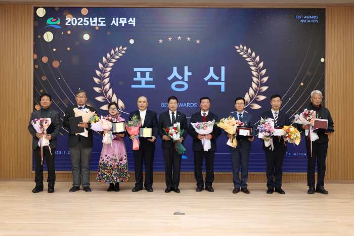 경남 고성군, 「2024년 우수 자율방역단 3개 단체 감사패」 수여