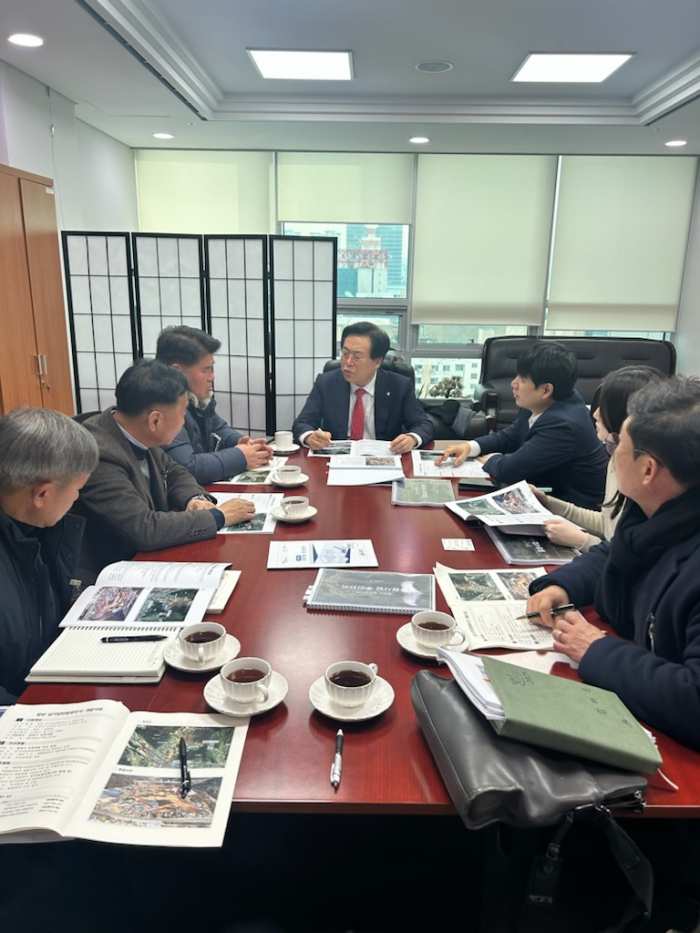 경남 밀양시, 국회 방문해 투자유치 현안 건의