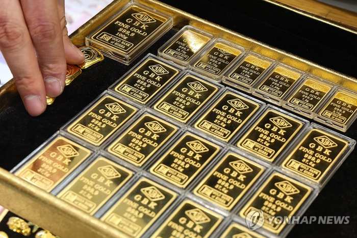 사상 최고 금값에 골드뱅킹 1조원 눈앞…골드바 품귀 지속