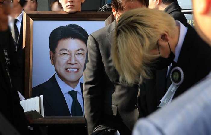 고(故) 장제원 전 의원 발인식…가족 등 250명 마지막 길 배웅