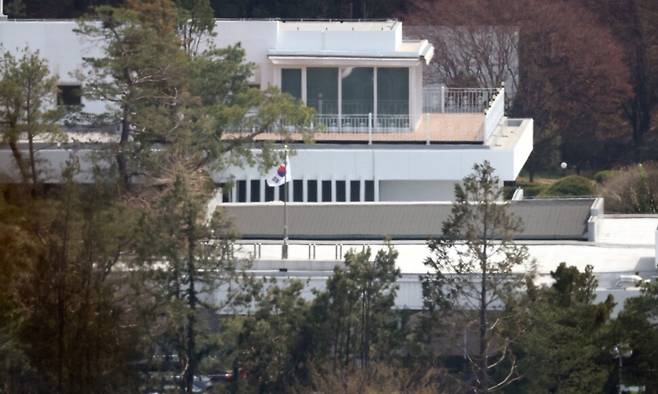 [속보] 윤석열, 내일 오후 5시 관저 나간다…파면 7일 만에
