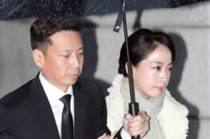 현대가 3세 정대선·노현정 성북동 주택,「3차 경매서 21억 낙찰」
