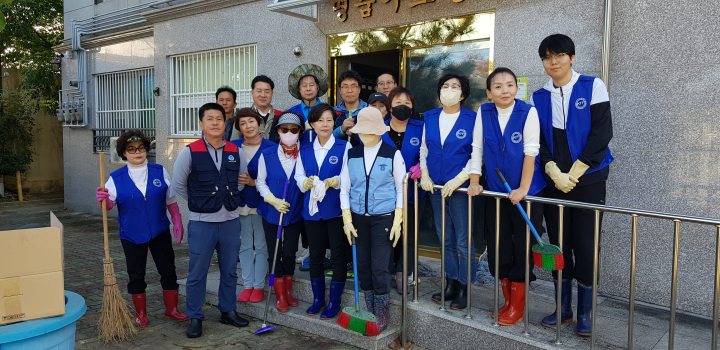 한국자유총연맹 고성군지회, 고성읍 화재 발생지 청소 봉사 실시