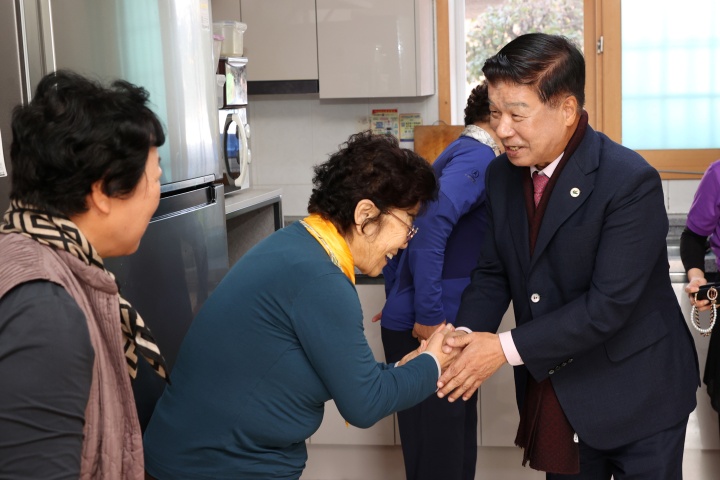 ［동정］이상근 고성군수, 동절기 한파 대비 고성읍내 경로당 점검 등 소통행보