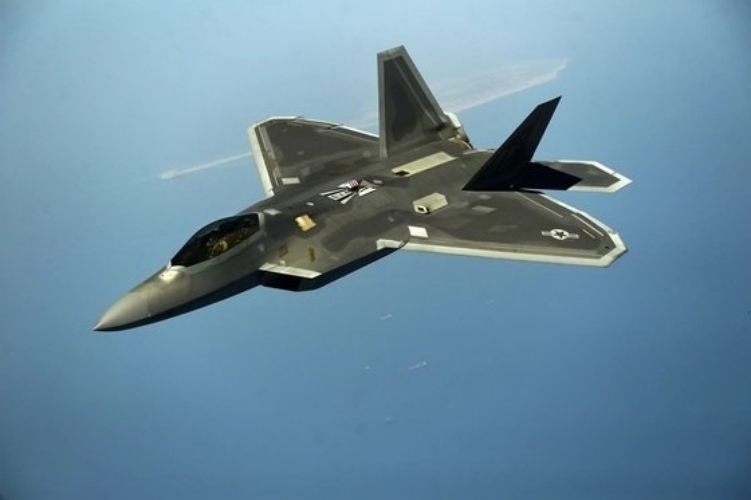 「최강」美 F-22 4년만에 한국 출동…B-52H도 전개해 연합훈련