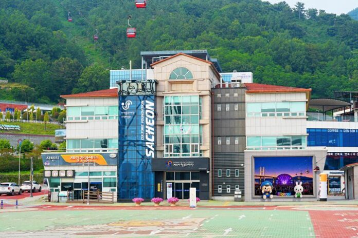경남『사천문화재단「대표이사 응모 특정인 배제 규정 변경」논란』