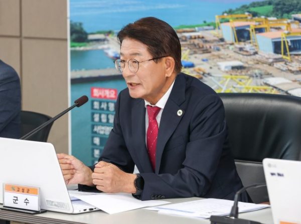 『직원들의 목소리 챙겨라』…하학열 고성군수, 간부회의서 조직문화 혁신 강조