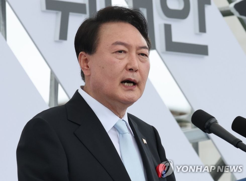 尹『北, 실질적 비핵화 전환한다면 대규모 식량·인프라 지원』