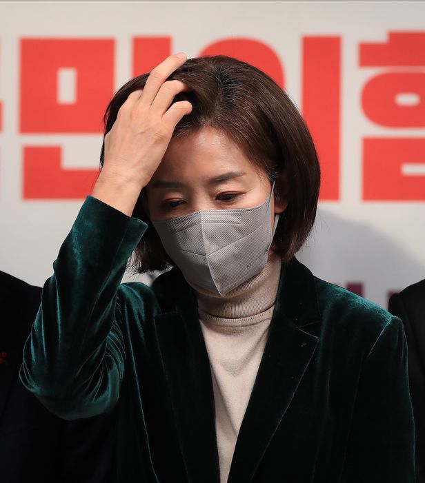 尹, 나경원 저출산위 부위원장·기후대사 해임