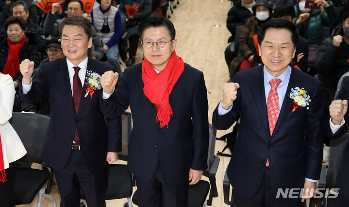 與 당대표 적합도…안철수, 다자·양자 모두 오차밖 우세[넥스트리서치]