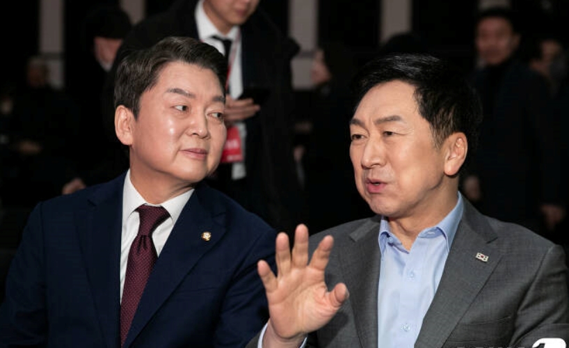 與지지층 金 45.3% vs 安 30.4%…가상양자대결 金 52.6% 安 39.3%