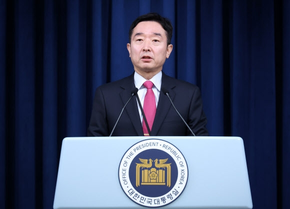 청탁금지법, 「음식값 한도 3만→5만원으로 상향」 검토