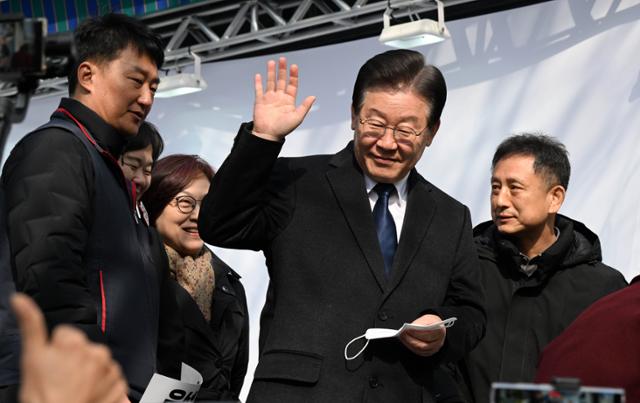 최초 대장동 의혹 제기한「이낙연 제명 청원에 이틀만에 2만명」