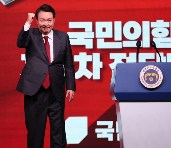 「이재명 리스크」에 가린 윤석열의 진짜 위기 [박찬수 칼럼]