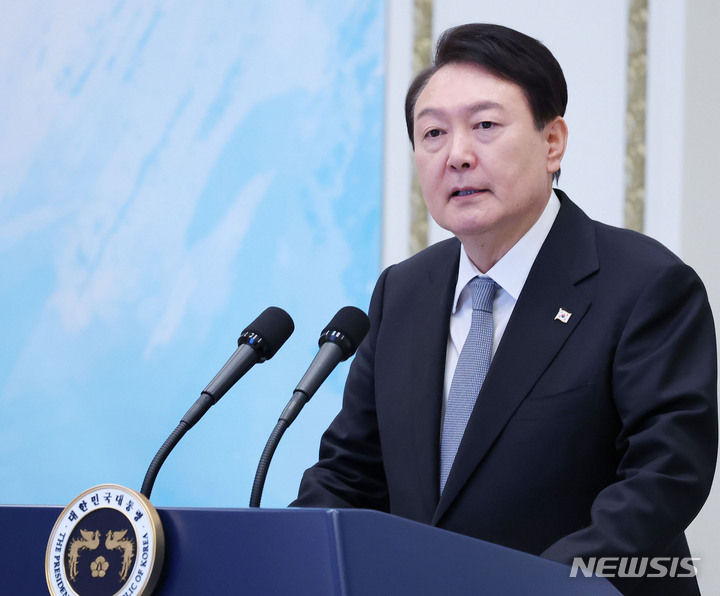 尹 69시간제 보완 검토…여『MZ노조 소통』vs 야 『폐기 해야』