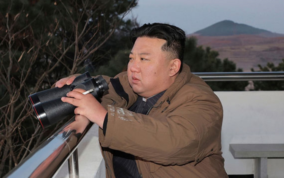 북, 고체연료 ICBM 발사 확인…김정은『적들, 공포에 시달릴 것』