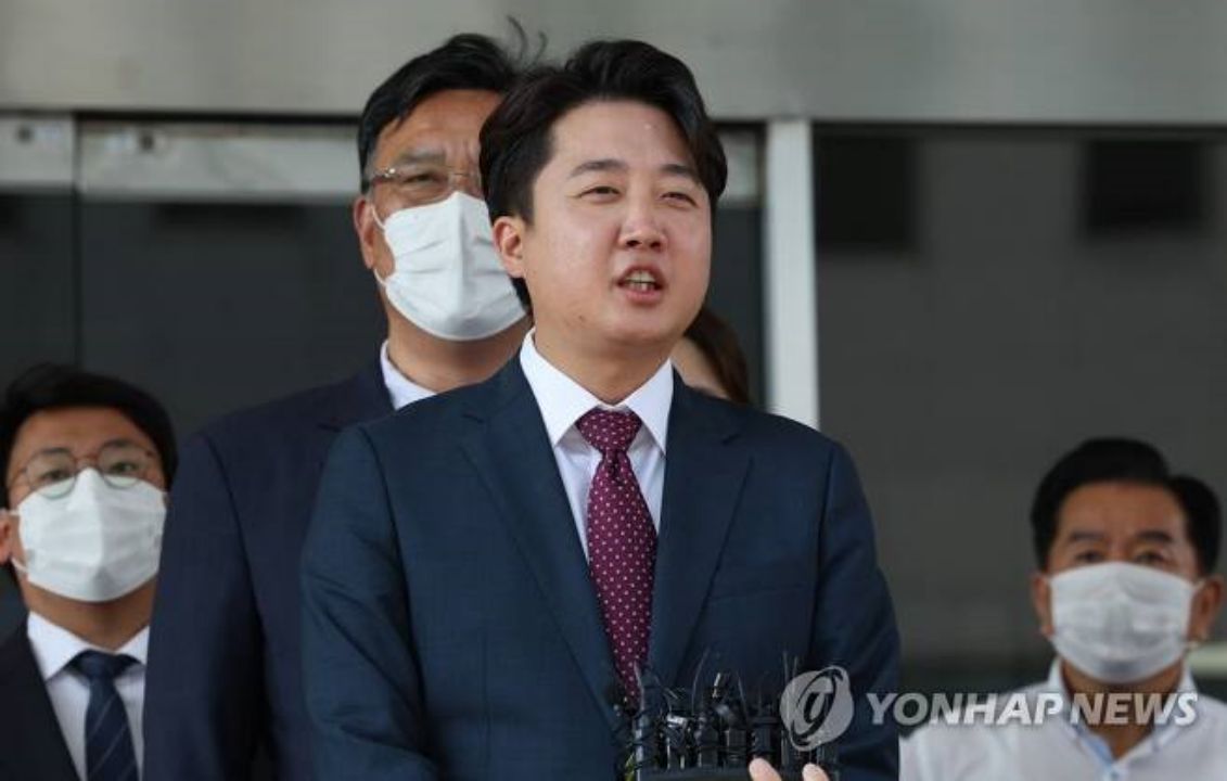 이준석, 尹대통령 일정 유출에『팬클럽 통해 사람 모으는 상황』